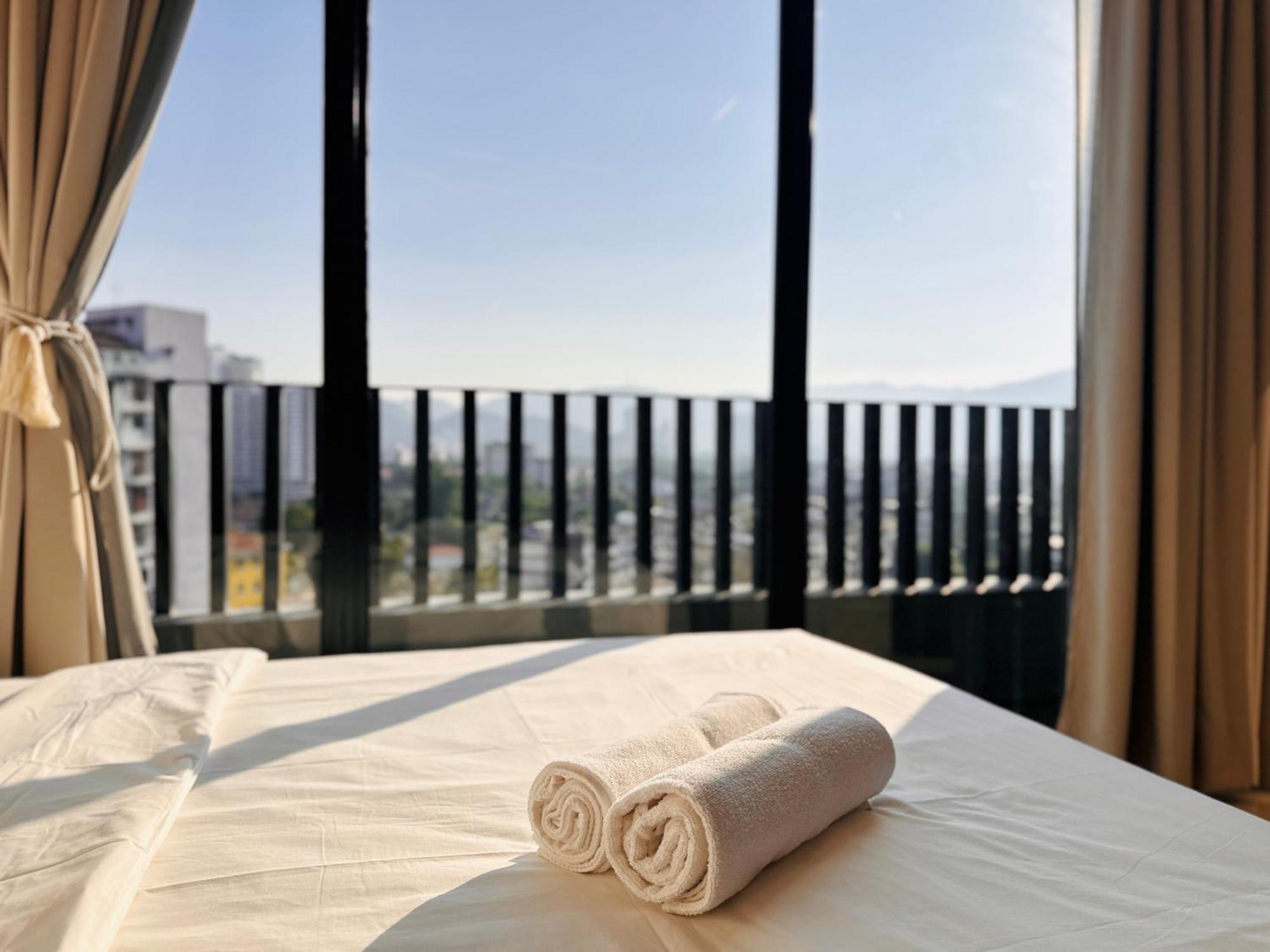 New Georgetown Instagramable 2Br Homestay For 10Pax 无敌美景两房民宿 Beacon Executive Suite Zewnętrze zdjęcie