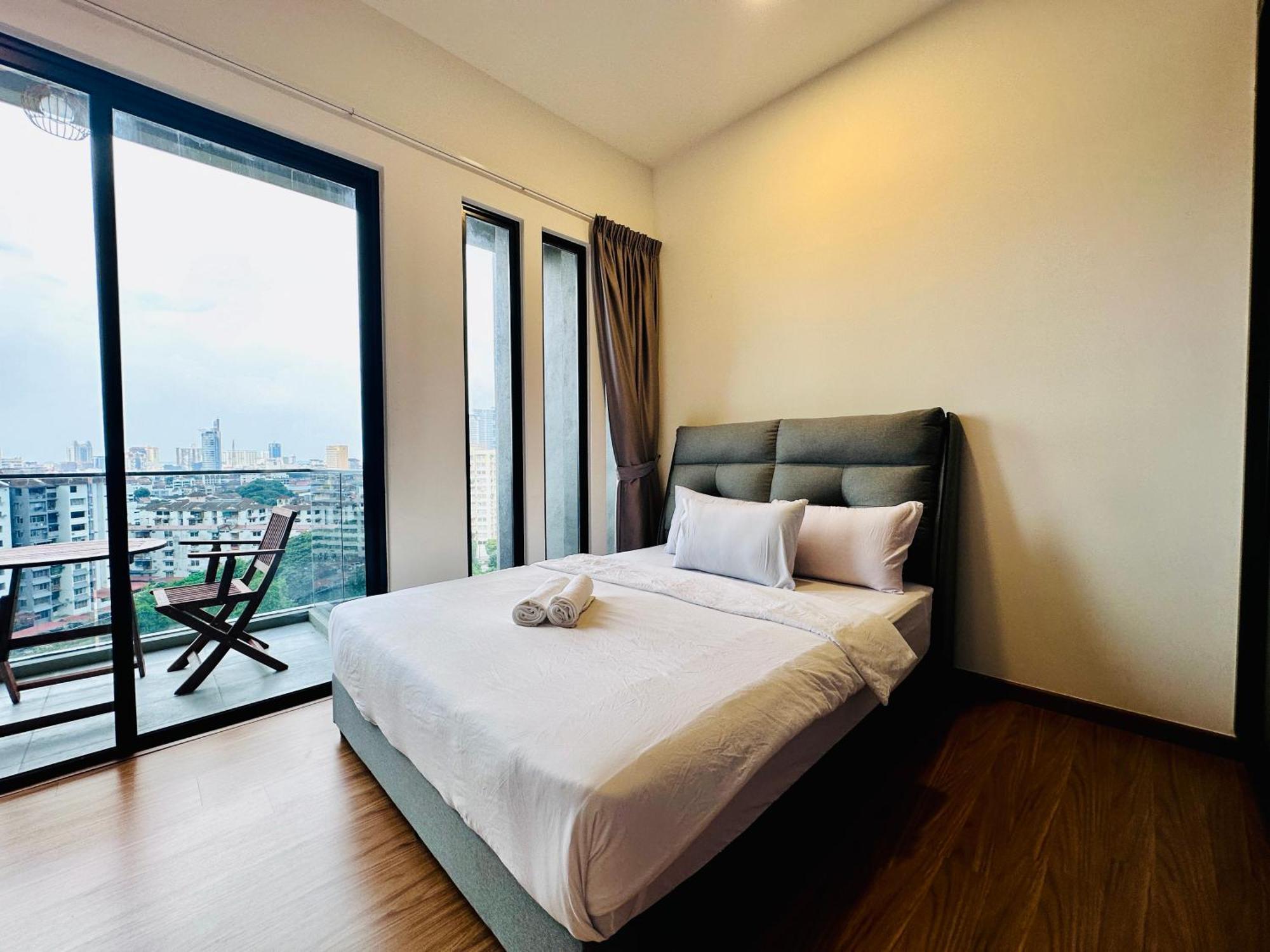 New Georgetown Instagramable 2Br Homestay For 10Pax 无敌美景两房民宿 Beacon Executive Suite Zewnętrze zdjęcie