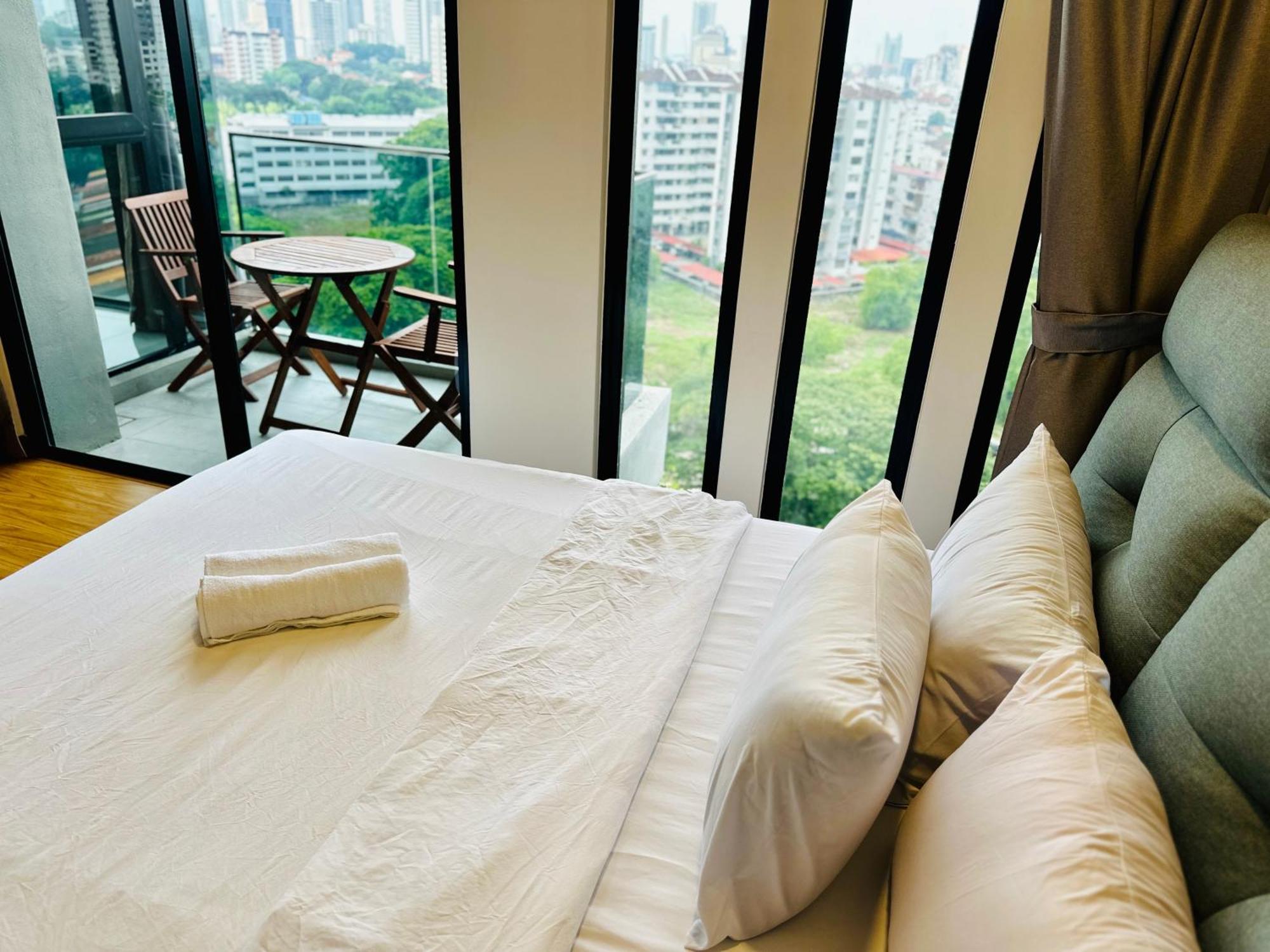 New Georgetown Instagramable 2Br Homestay For 10Pax 无敌美景两房民宿 Beacon Executive Suite Zewnętrze zdjęcie